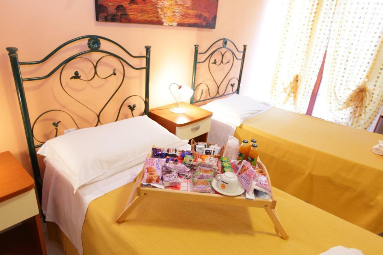 L'Attico Affittacamere B&B Катандзаро Экстерьер фото